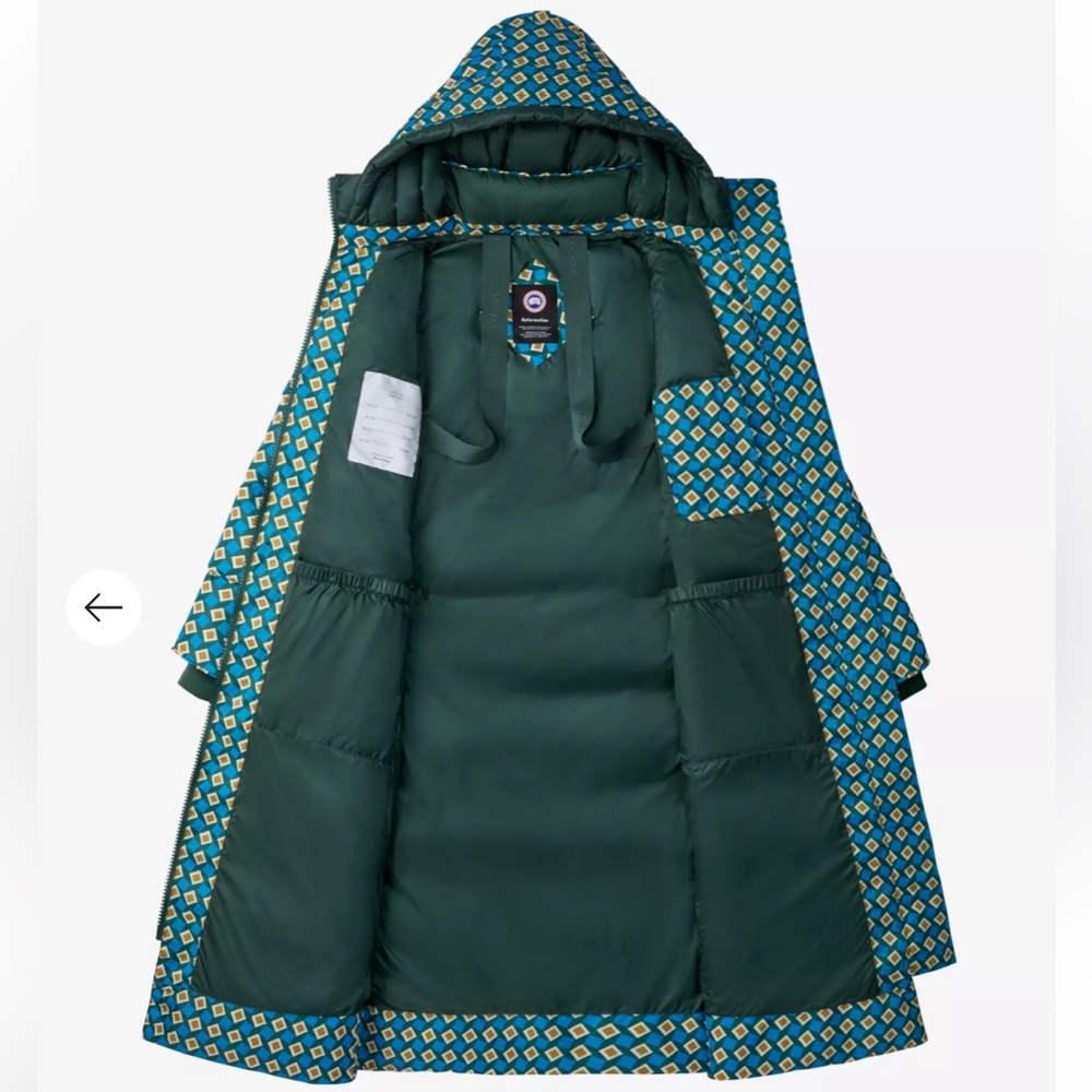 ❗️SOLD❗️NWT New Canada Goose X Reformation Mystique Parka in Casino Print Size S - Picture 3 of 12